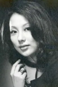Yukiko Kuwahara como: Hara Yukiko