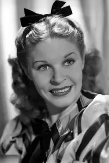 Martha Raye como: Patsy