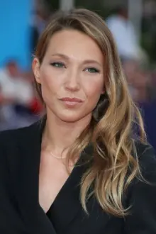 Laura Smet como: Noémie Chastain