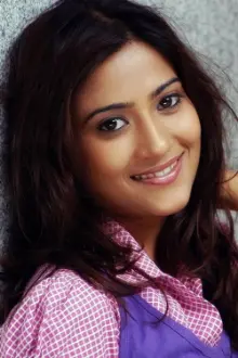 Aditi Sharma como: Saira Rashid