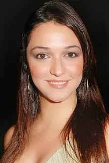 Nauheed Cyrusi como: Riya