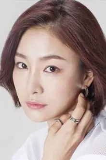 박효주 como: Min Ji-young