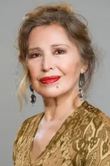 María Rojo como: Amalia Martínez