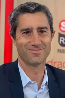 François Ruffin como: Bernard Arnault