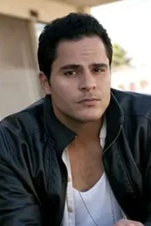 Danny Vasquez como: David