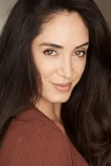 Jayda Berkmen como: Amira Bamyeh