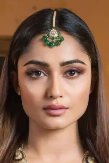 Tridha Choudhury como: 