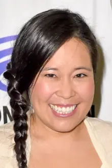 Stephanie Sheh como: Ms. Stevens (voice)