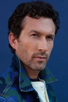 Aaron Lazar como: Fabrizio Naccarelli