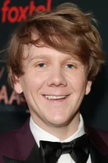 Josh Thomas como: Nicholas