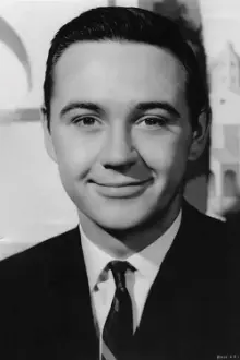 Tommy Kirk como: Captain Gregory Shank