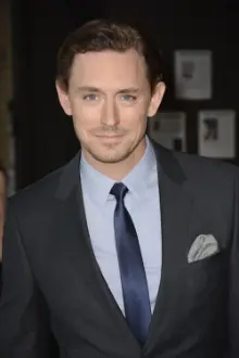 JJ Feild como: Tulse Luper