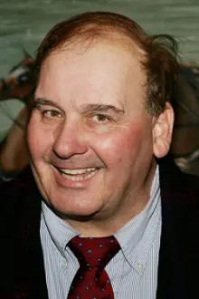 Ernie Sabella como: Pumbaa (Voice)