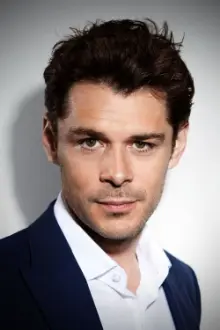 Kenny Doughty como: Billy