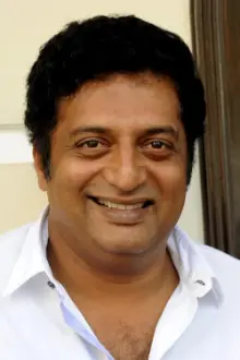 Prakash Raj como: Rammohan Reddy (Indu & Bhagyamati's father)