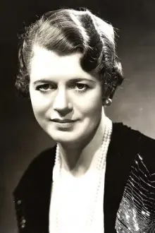 Irene Browne como: Mrs. Joyce