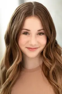 Ava Grace Cooper como: Emily Pearson