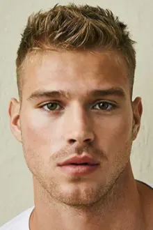 Matthew Noszka como: Jax Deneris