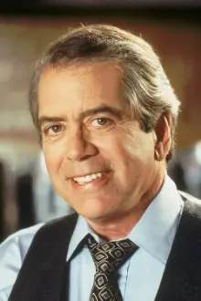 Lane Smith como: Warden Eaton Sharpe