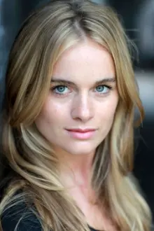 Cressida Bonas como: Emma