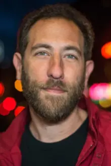 Ari Shaffir como: 