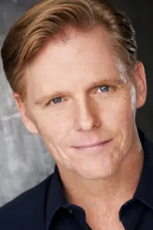 Ned Vaughn como: Scott Hines