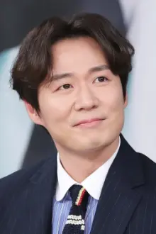 Yeon Jeong-hun como: Lee Dong-wook