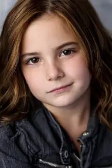 Lexi Rabe como: Emma Wallace