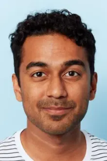 Varun Saranga como: Ronnie