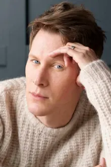 Dustin Lance Black como: 