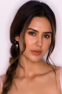 Sonam Bajwa como: Simran