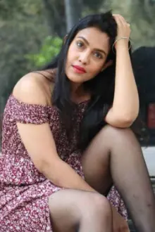 Trishna Mukherjee como: Protima Chaubey