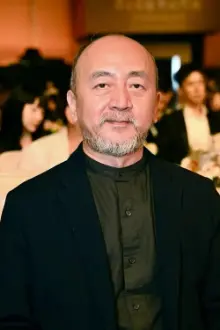 Wang Jinsong como: Li Zhen Hong