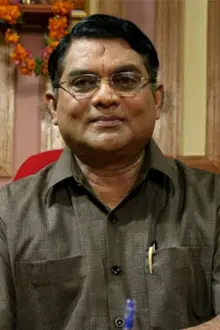 Jagathy Sreekumar como: Mambally Vasudevan