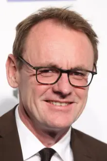 Sean Lock como: Host