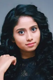 Krisha Kurup como: Divya