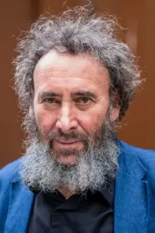 Antony Sher como: Dr. Ernest Zeigler