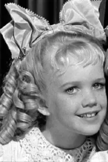 Julie Allred como: Young Baby Jane Hudson