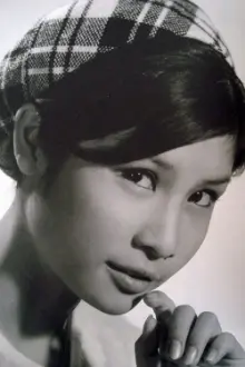 Lily Li como: Chiang Ning