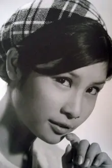 Lily Li como: Chief Leng's wife