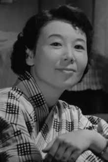 Chieko Nakakita como: Yoshiko Okamoto, Elder Sister