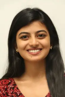 Anandhi como: Karthika