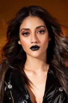 Nusrat Jahan como: Rudrani