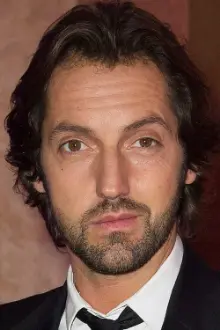 Frédéric Diefenthal como: Arthur