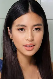 Gabbi Garcia como: Jade Roces