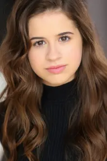 Tessa Espinola como: Young Cailean