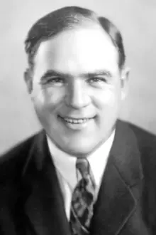 Hal Roach como: Sailor (uncredited)