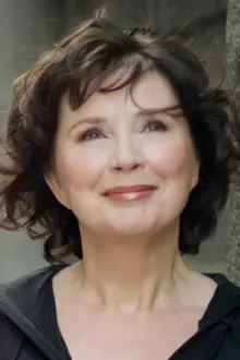 Dorothée Berryman como: Médecin