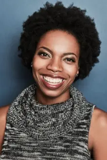 Sasheer Zamata como: Mona