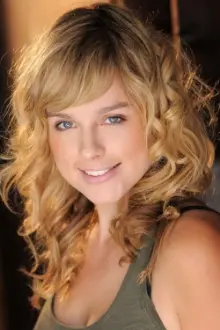 Erica Rhodes como: Jessica Monohan